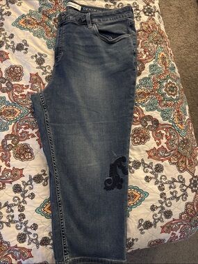 croft & barrow Women's Medium Blue Straight-Leg Jeans with Dark Embroidery